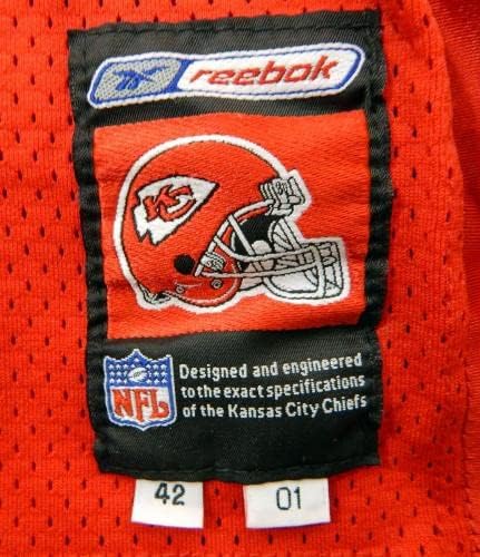 2001-ben a Kansas City Chiefs 8 Játék Kiadott Piros Mez 42 DP15601 - Aláíratlan NFL Játék Használt Mezek
